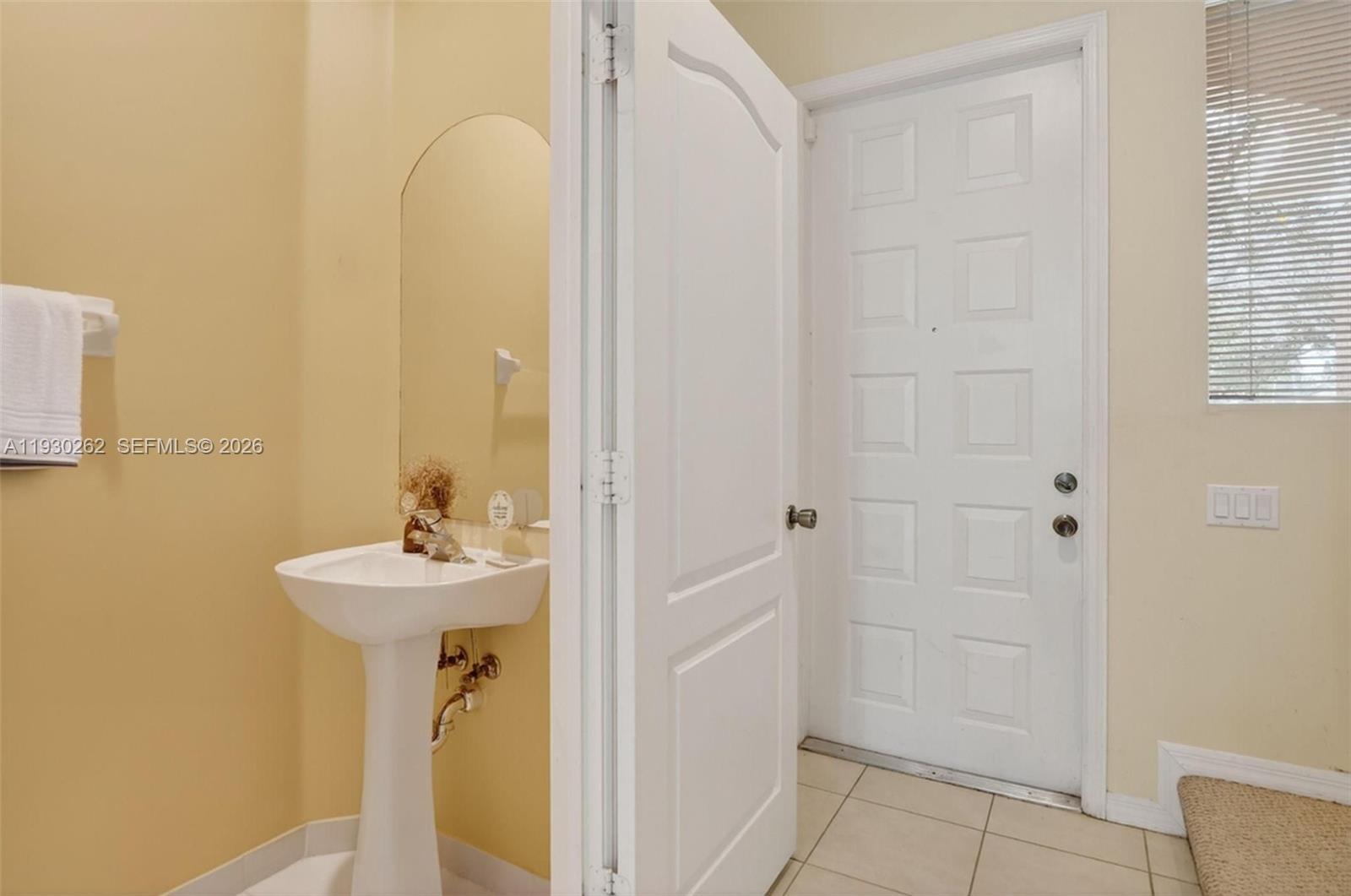 SEMINOLE ESTATES & TOWNHO - Residential