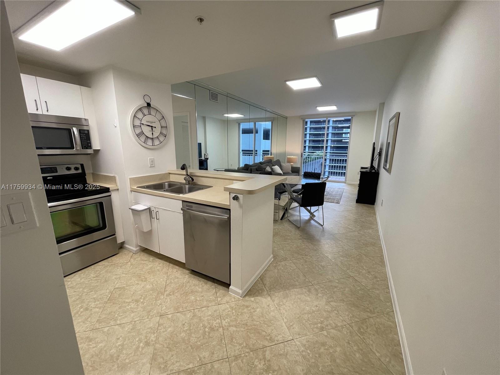 Rental Property at 185 Se 14th Ter 712, Miami, Broward County, Florida - Bedrooms: 1 
Bathrooms: 1  - $2,700 MO.