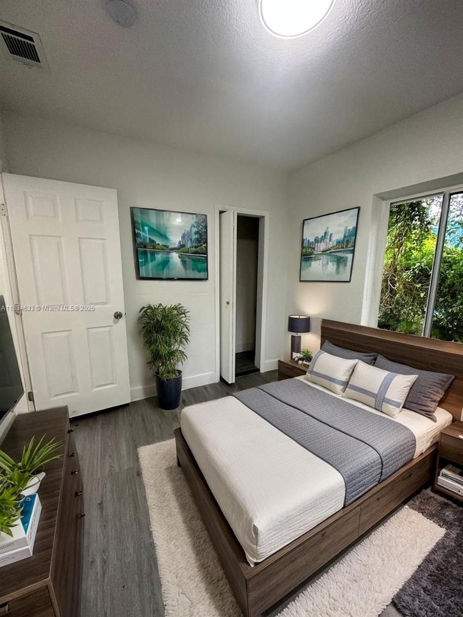 1812 NW 64th St