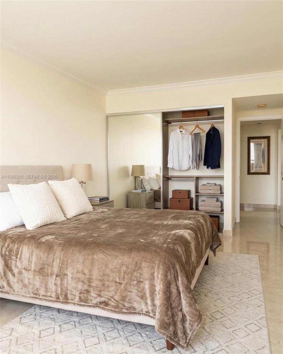 WINSTON TOWERS 200 - Residential