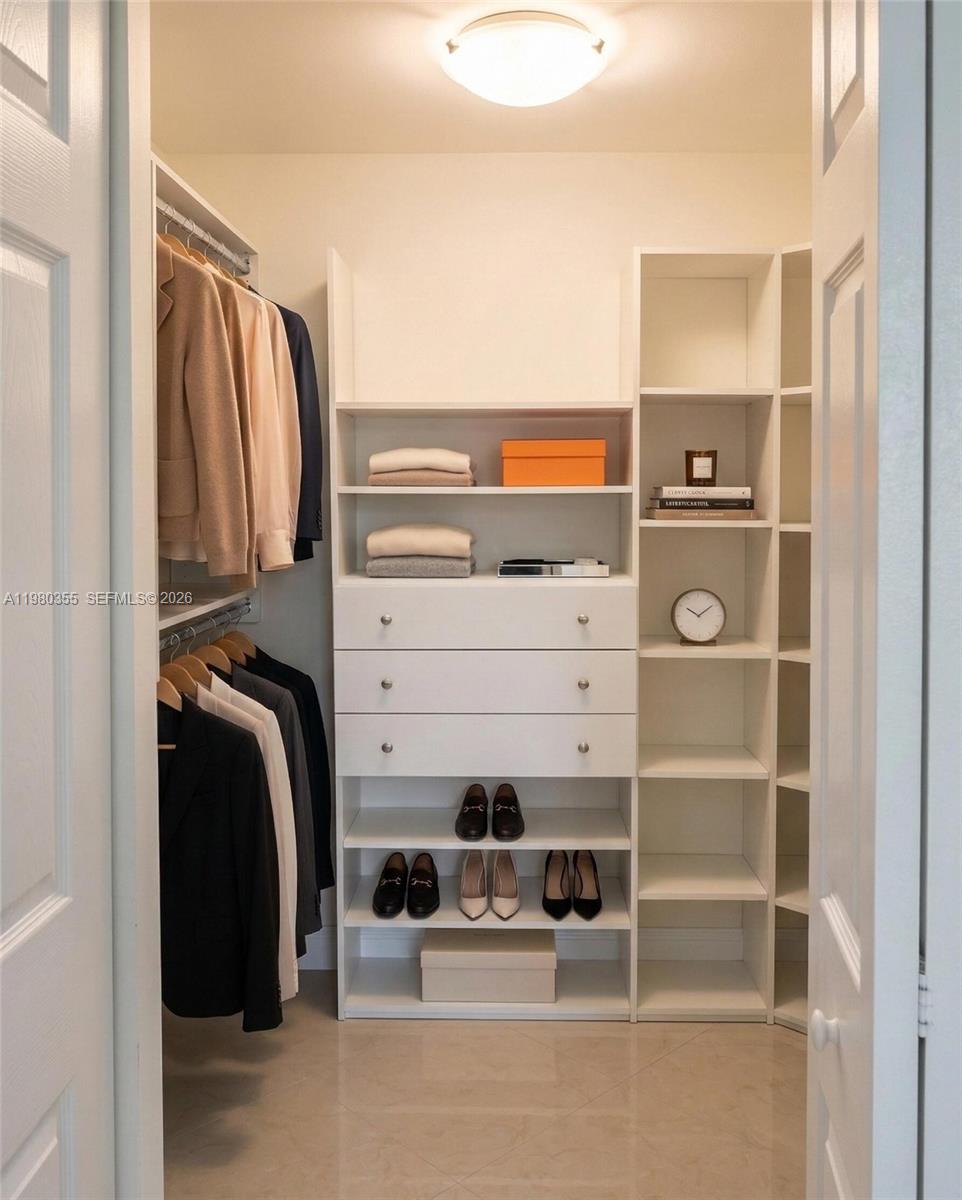 WINSTON TOWERS 200 - Residential