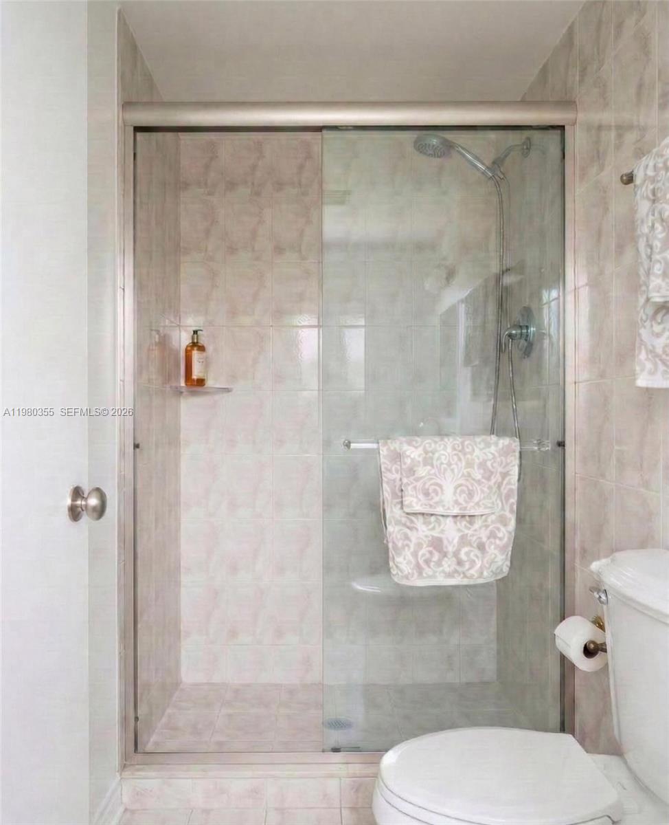 WINSTON TOWERS 200 - Residential