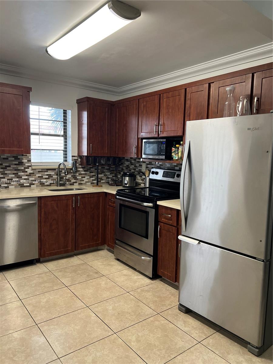 Beautiful Apartment 2 Bedrooms/2 Full Bathrooms. Stainless Steel Appliances. Spacious Master Bedroom. Walk-in Closet. Tile Throughout. Amenities included in Rent: Tennis Court, Sauna and Pool. Building has Lobby and Elevator. No Pets allowed per HOA Rules. All Ages Community. Laundry in the Unit.