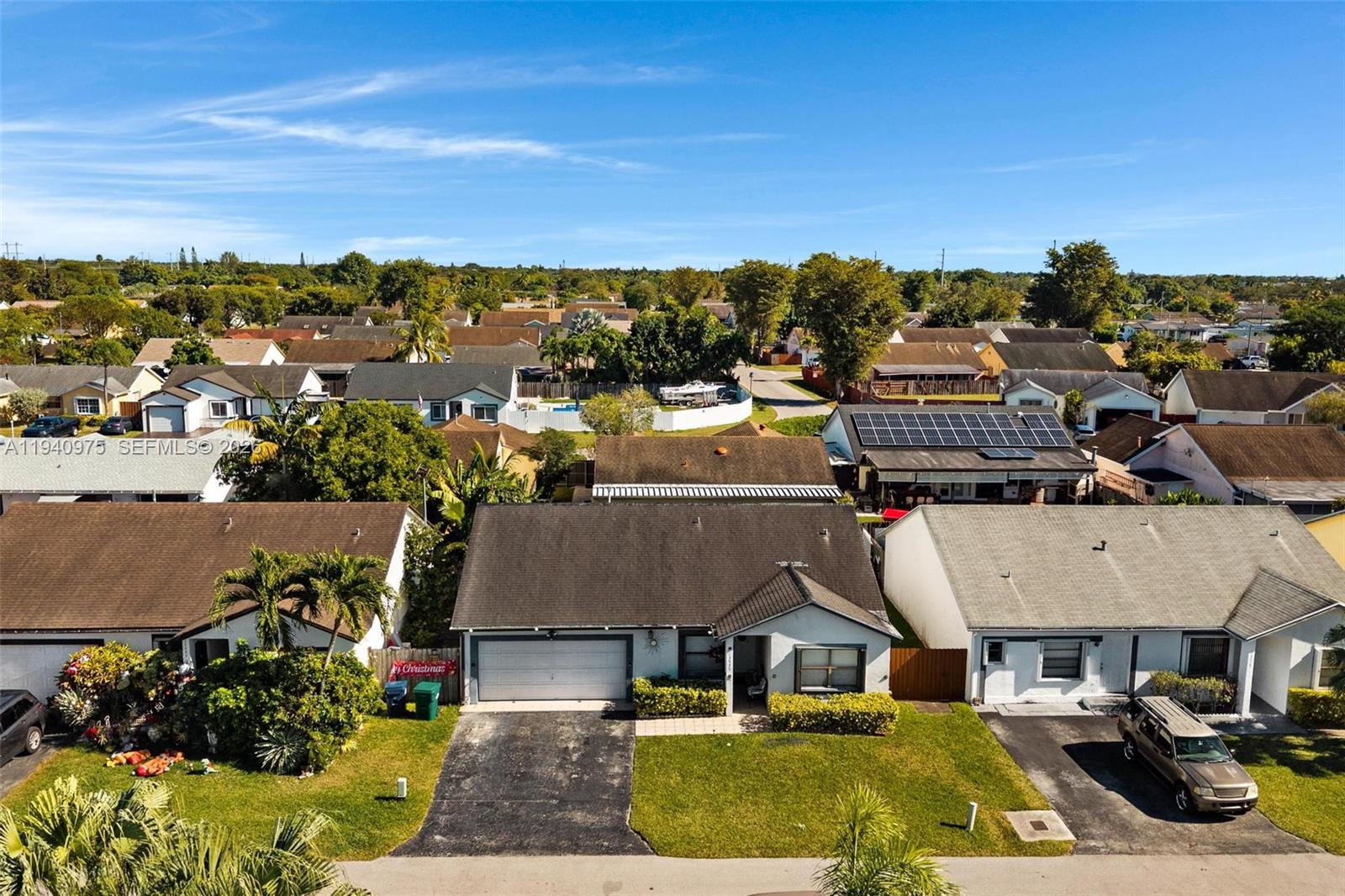 View photos, virtual tours, details... 13525 SW 115th Pl