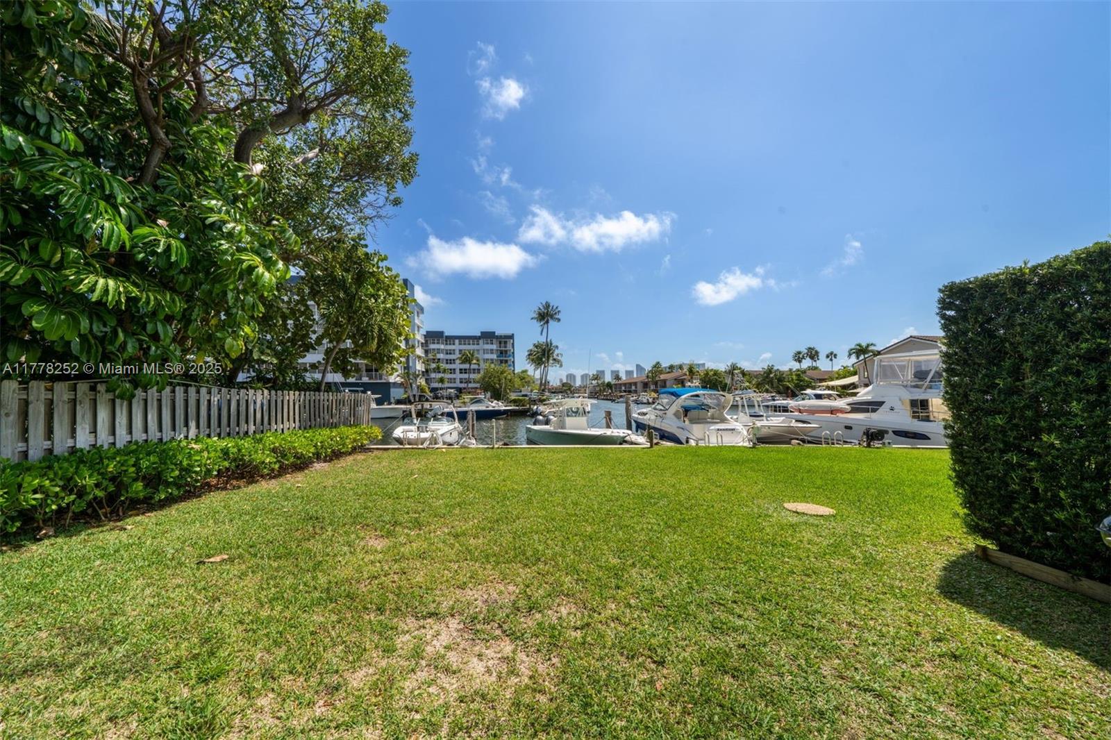 DRIFTWOOD COVE TOWNHOUSES - Residential
