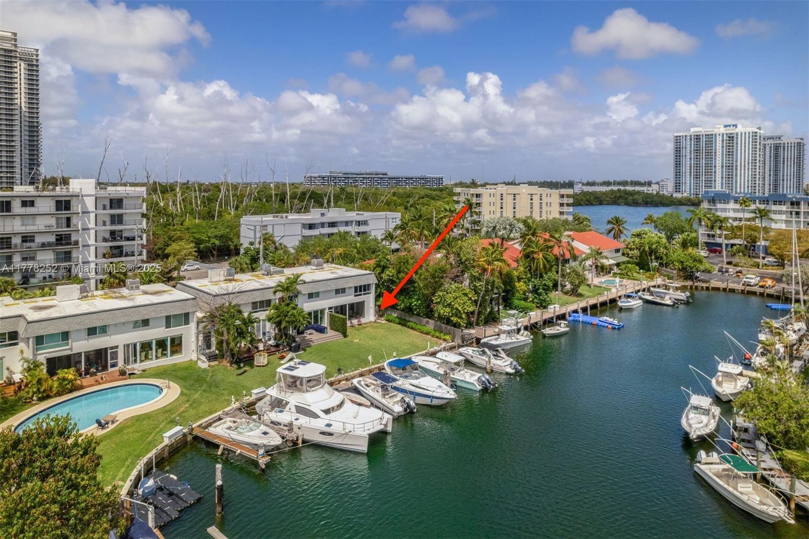 DRIFTWOOD COVE TOWNHOUSES - Residential