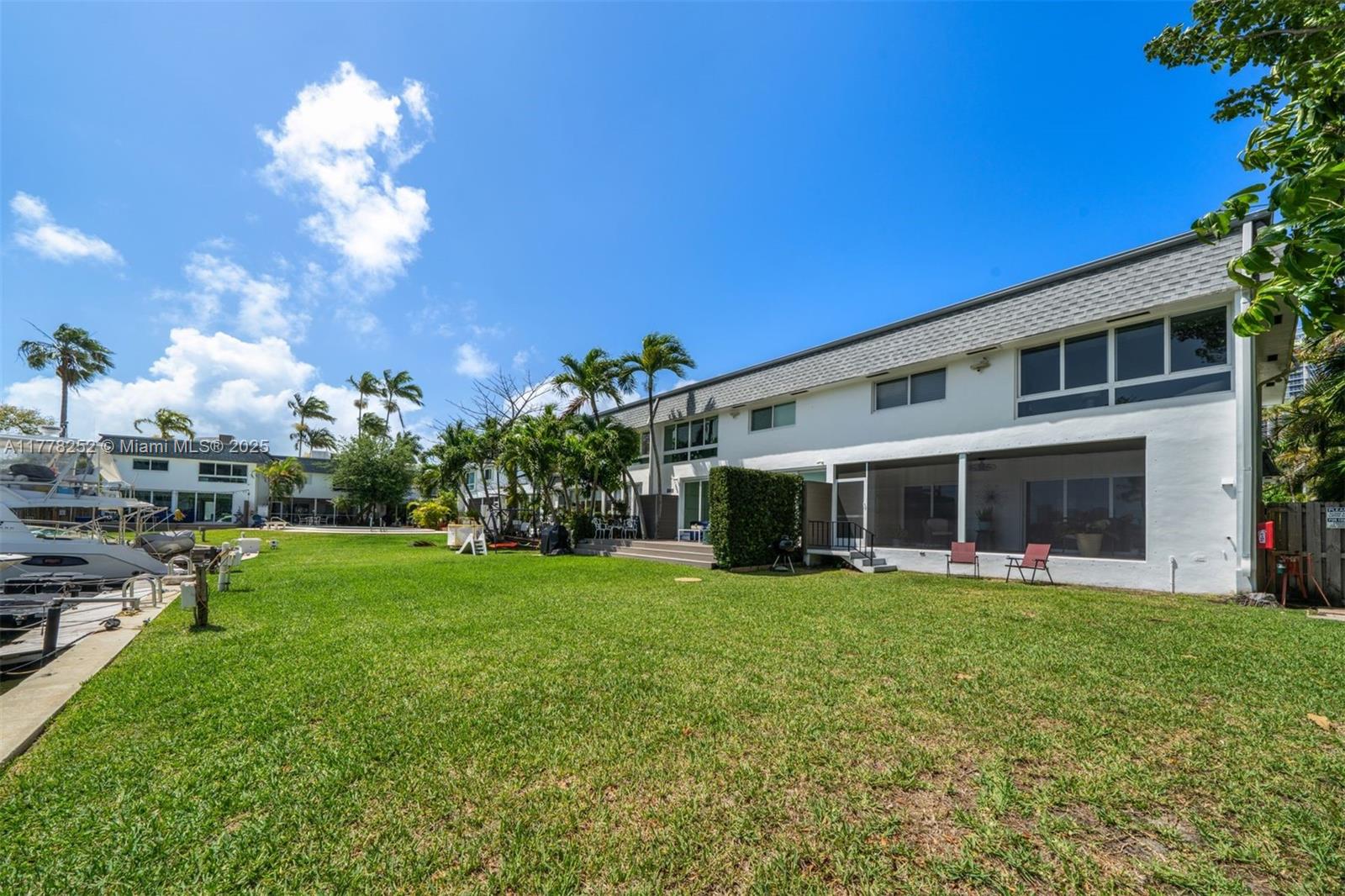 DRIFTWOOD COVE TOWNHOUSES - Residential