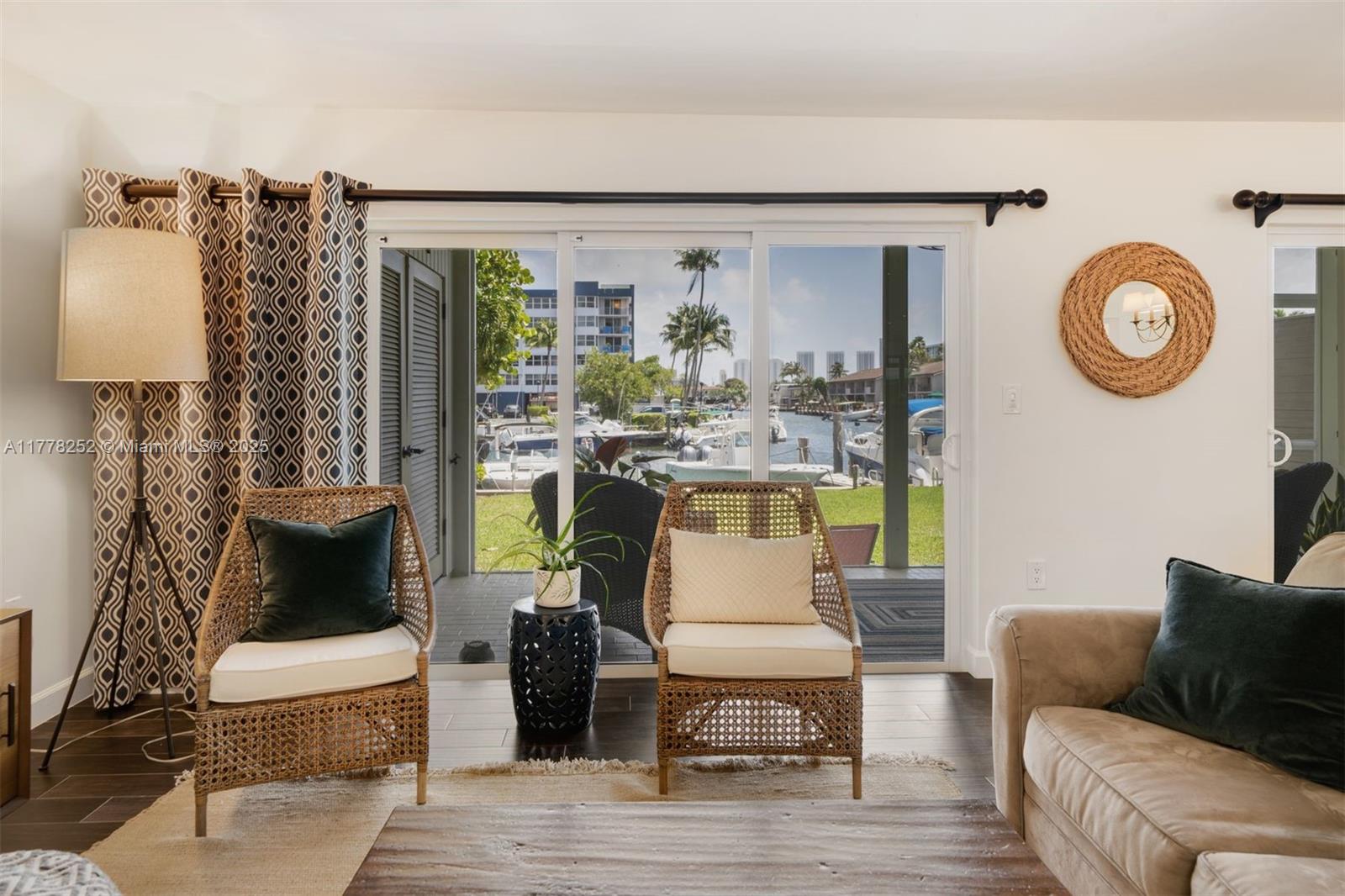 DRIFTWOOD COVE TOWNHOUSES - Residential
