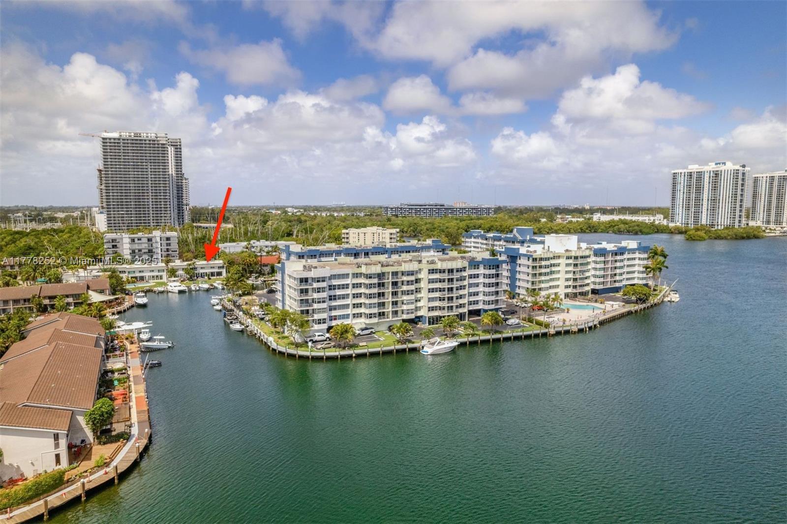 DRIFTWOOD COVE TOWNHOUSES - Residential