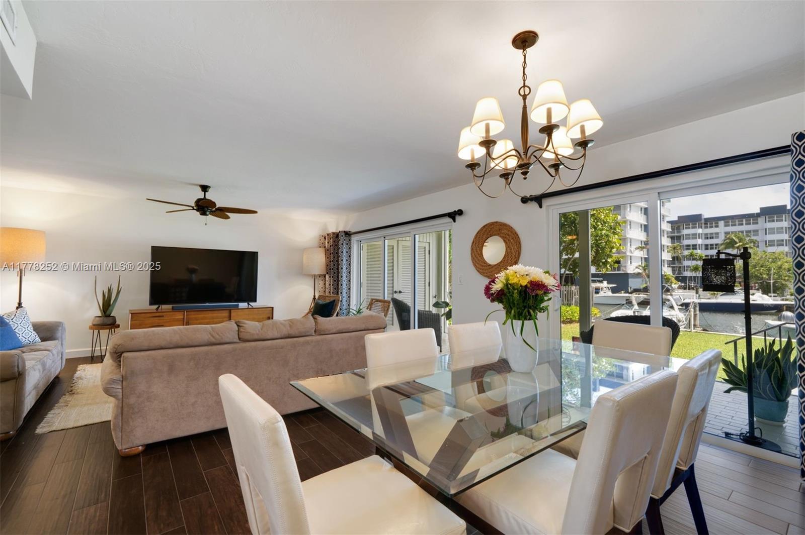DRIFTWOOD COVE TOWNHOUSES - Residential