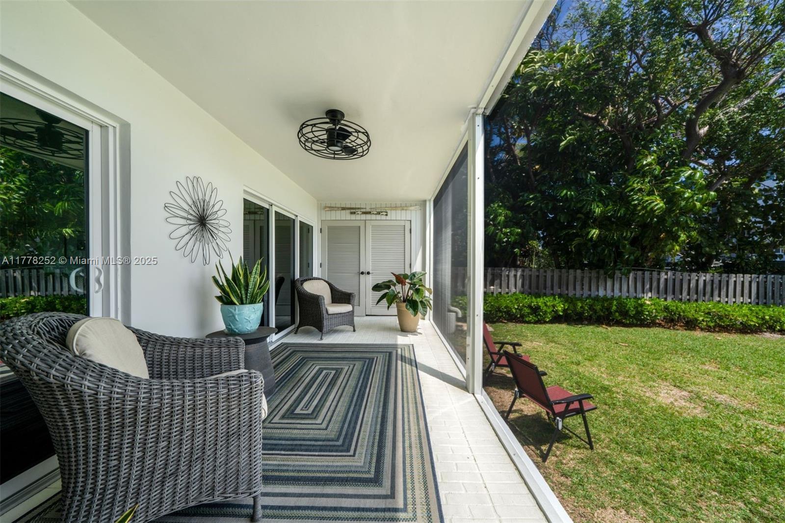 DRIFTWOOD COVE TOWNHOUSES - Residential