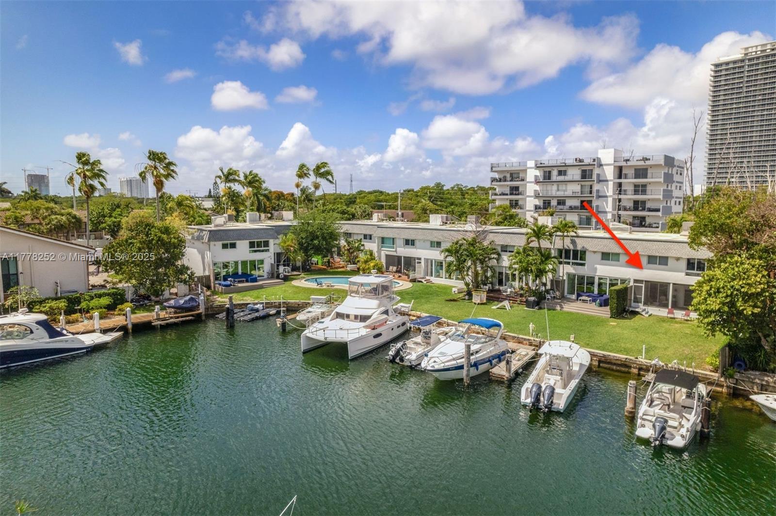 DRIFTWOOD COVE TOWNHOUSES - Residential