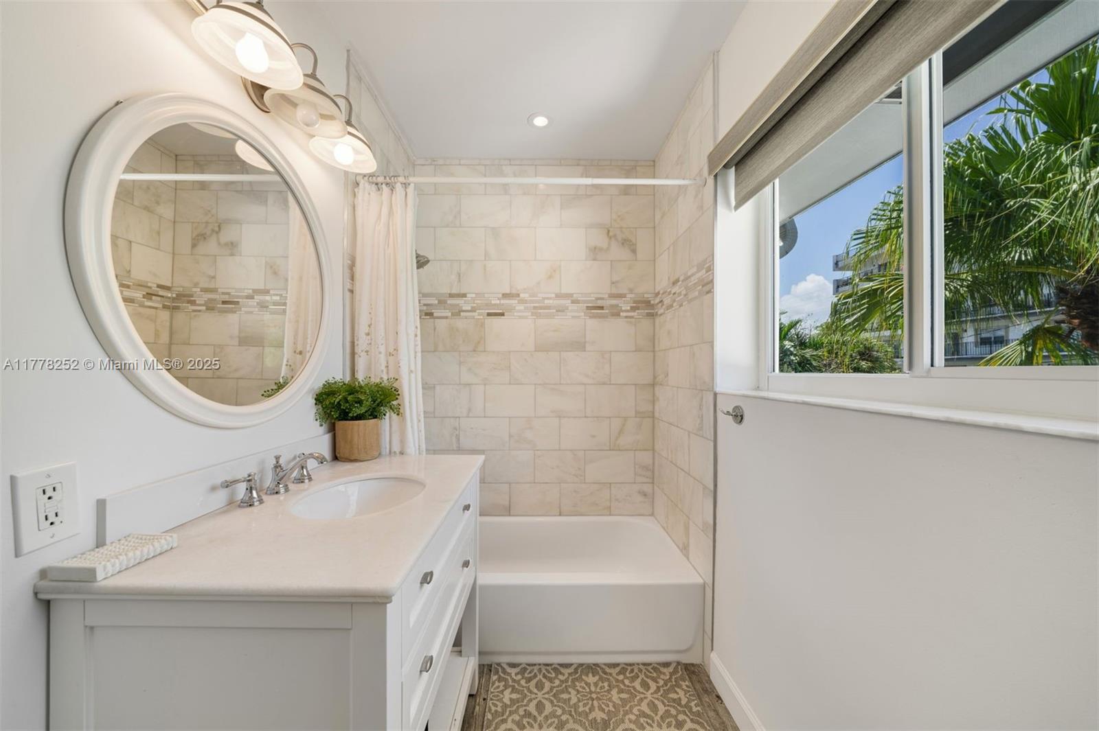 DRIFTWOOD COVE TOWNHOUSES - Residential