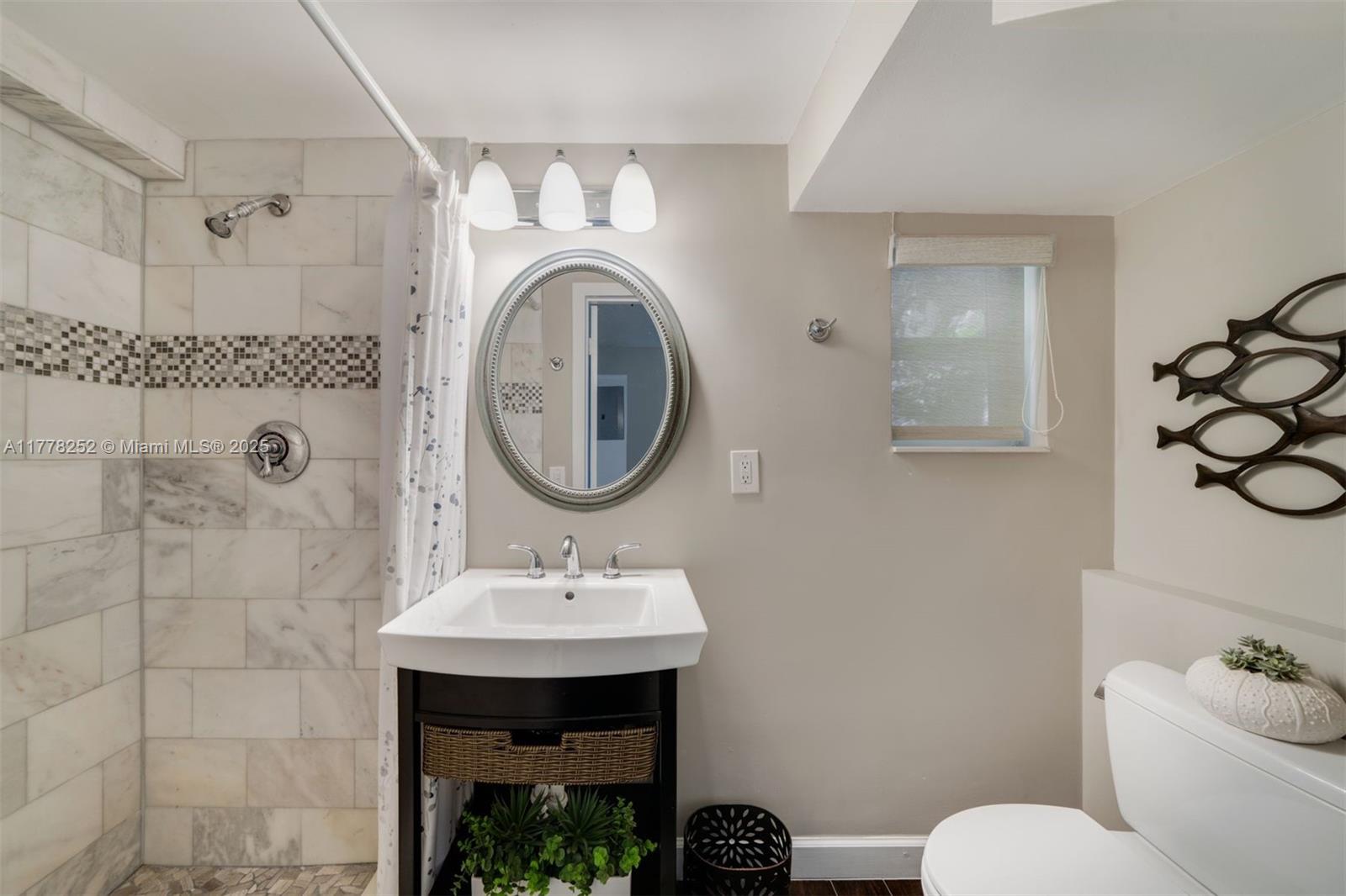 DRIFTWOOD COVE TOWNHOUSES - Residential