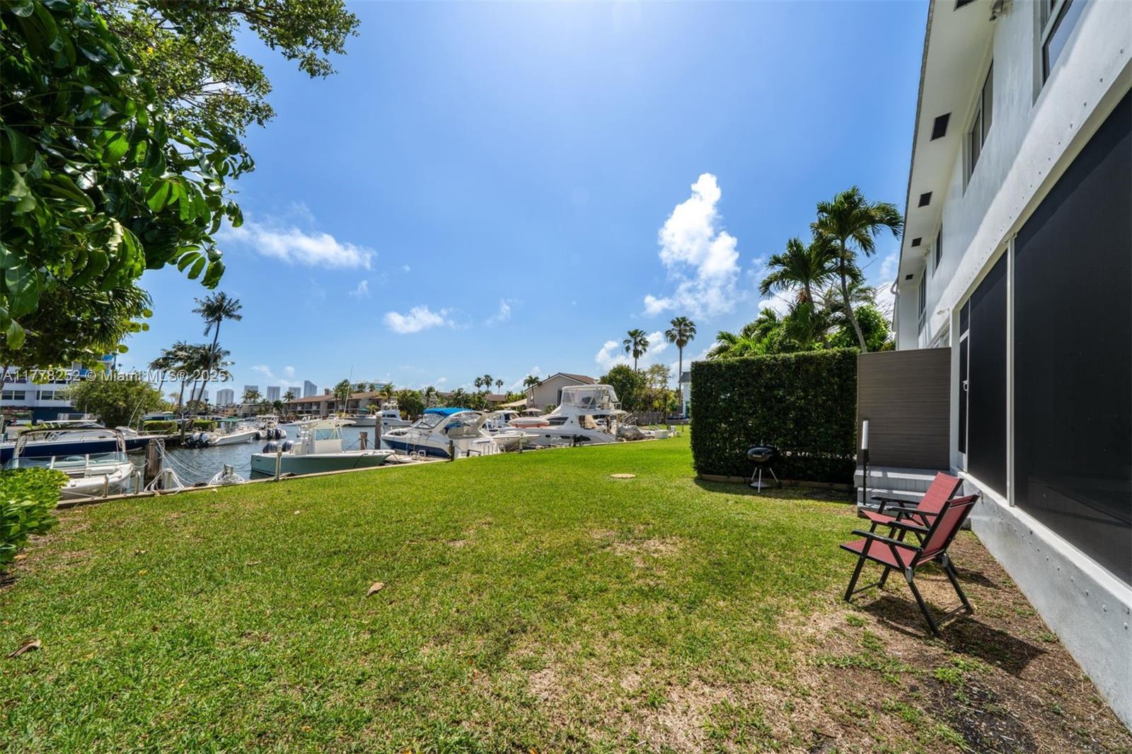 DRIFTWOOD COVE TOWNHOUSES - Residential