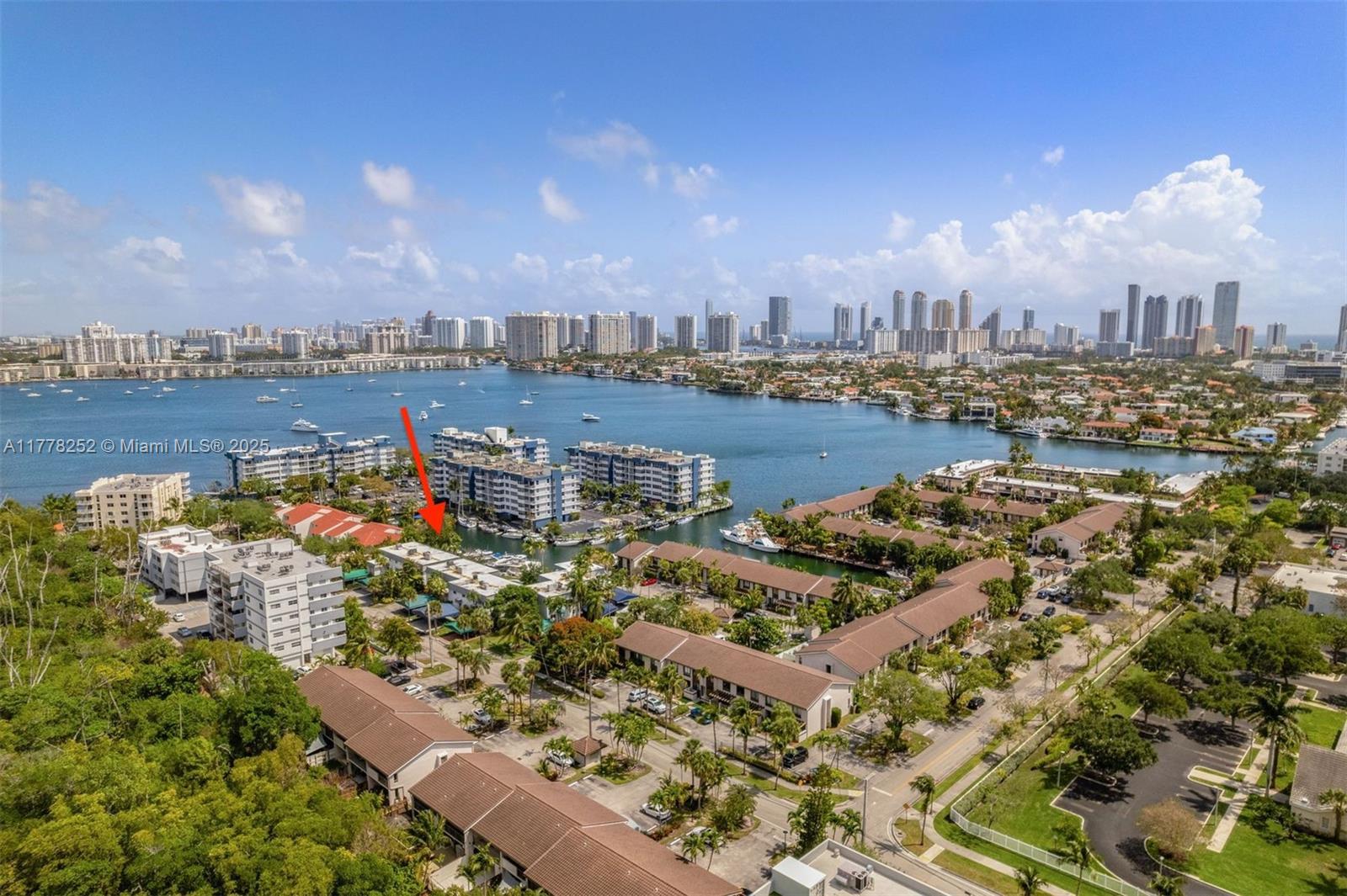 DRIFTWOOD COVE TOWNHOUSES - Residential