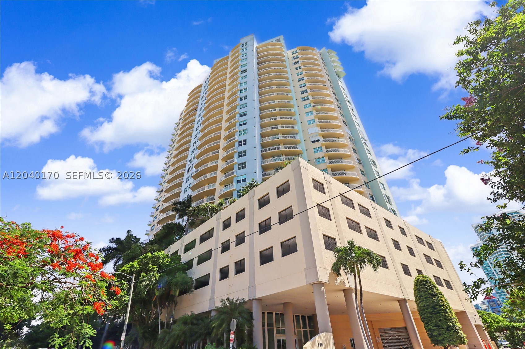 2475 Brickell Ave 704