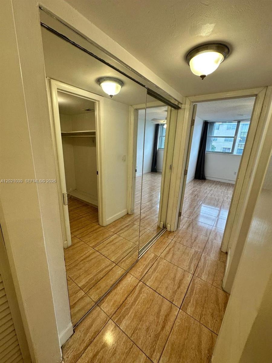 THREE HORIZONS NORTH COND - Residential