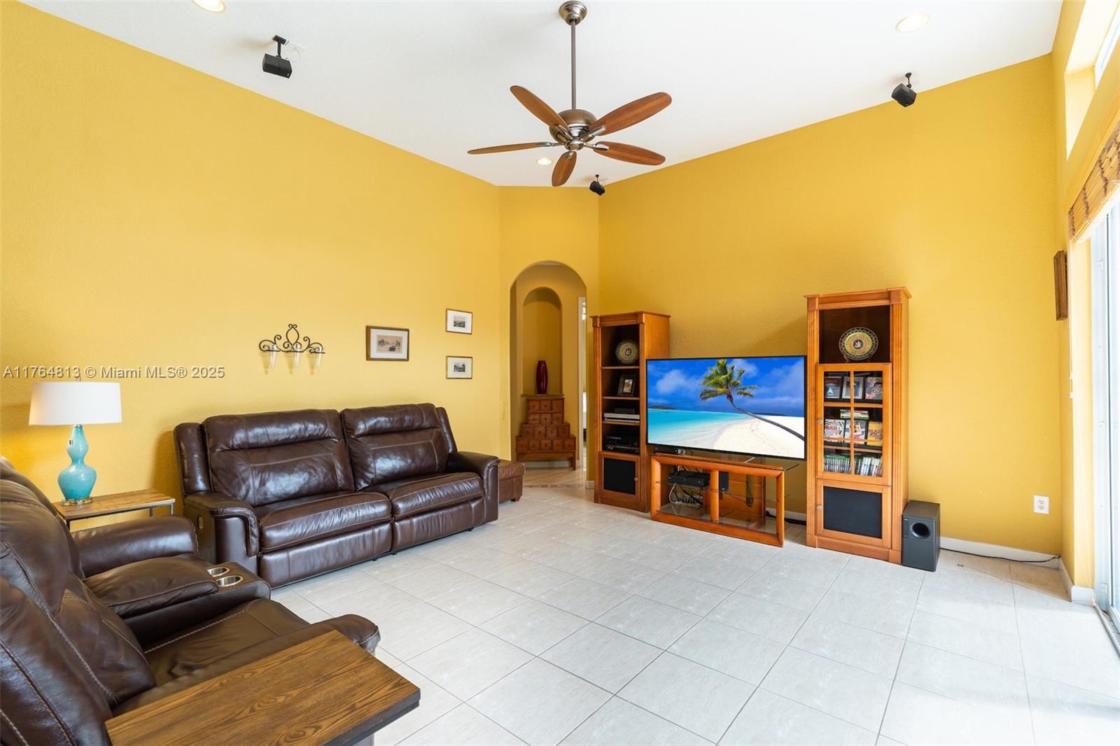 GRAND ISLE AT SUNSET LAKES - Residential