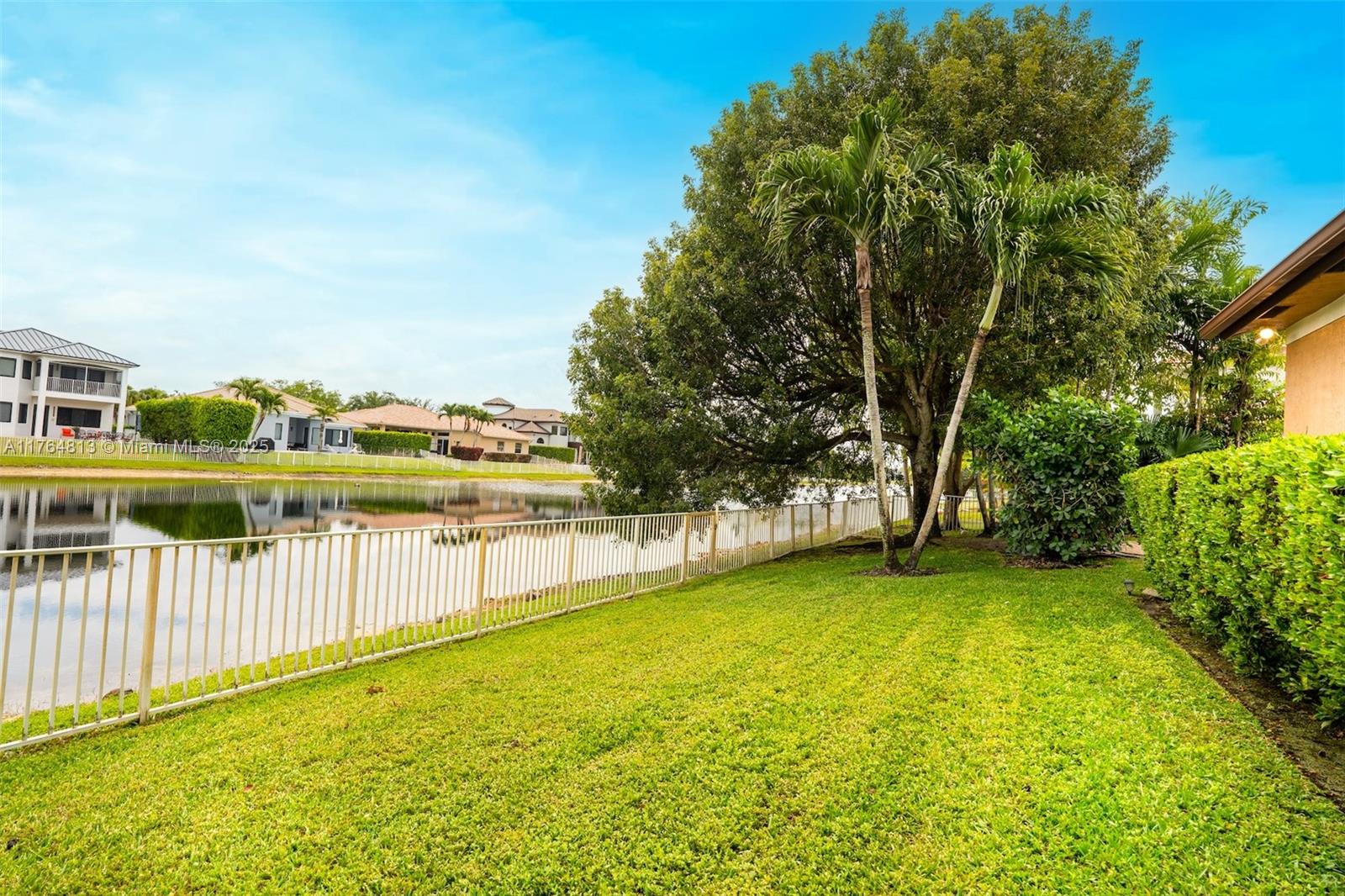 GRAND ISLE AT SUNSET LAKES - Residential