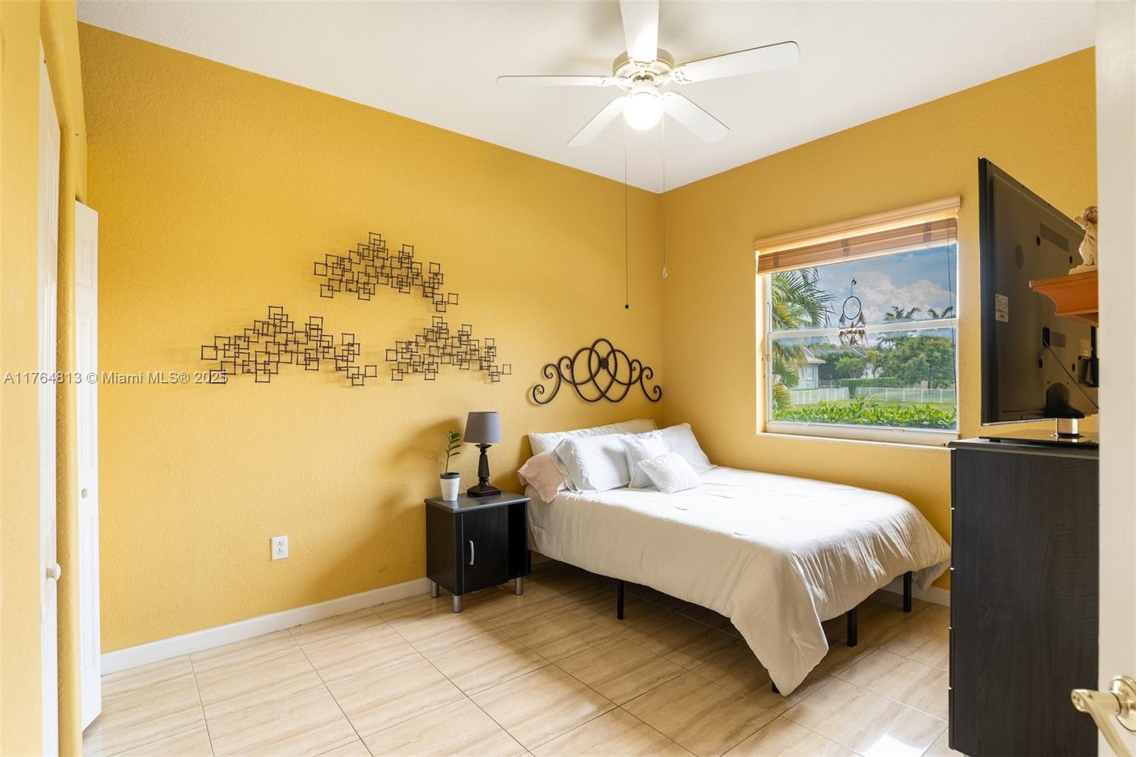 GRAND ISLE AT SUNSET LAKES - Residential