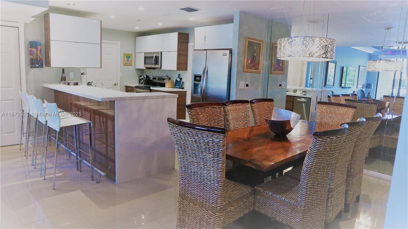 THE EMERALDBAY KEY COLONY - Residential Lease