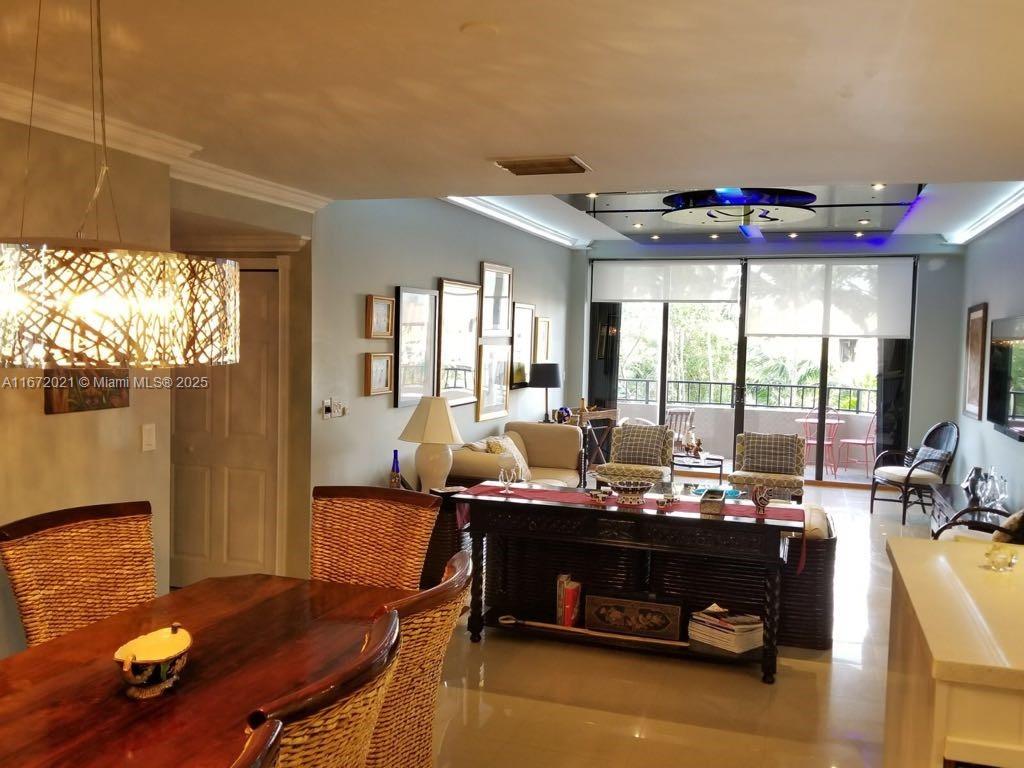 THE EMERALDBAY KEY COLONY - Residential Lease