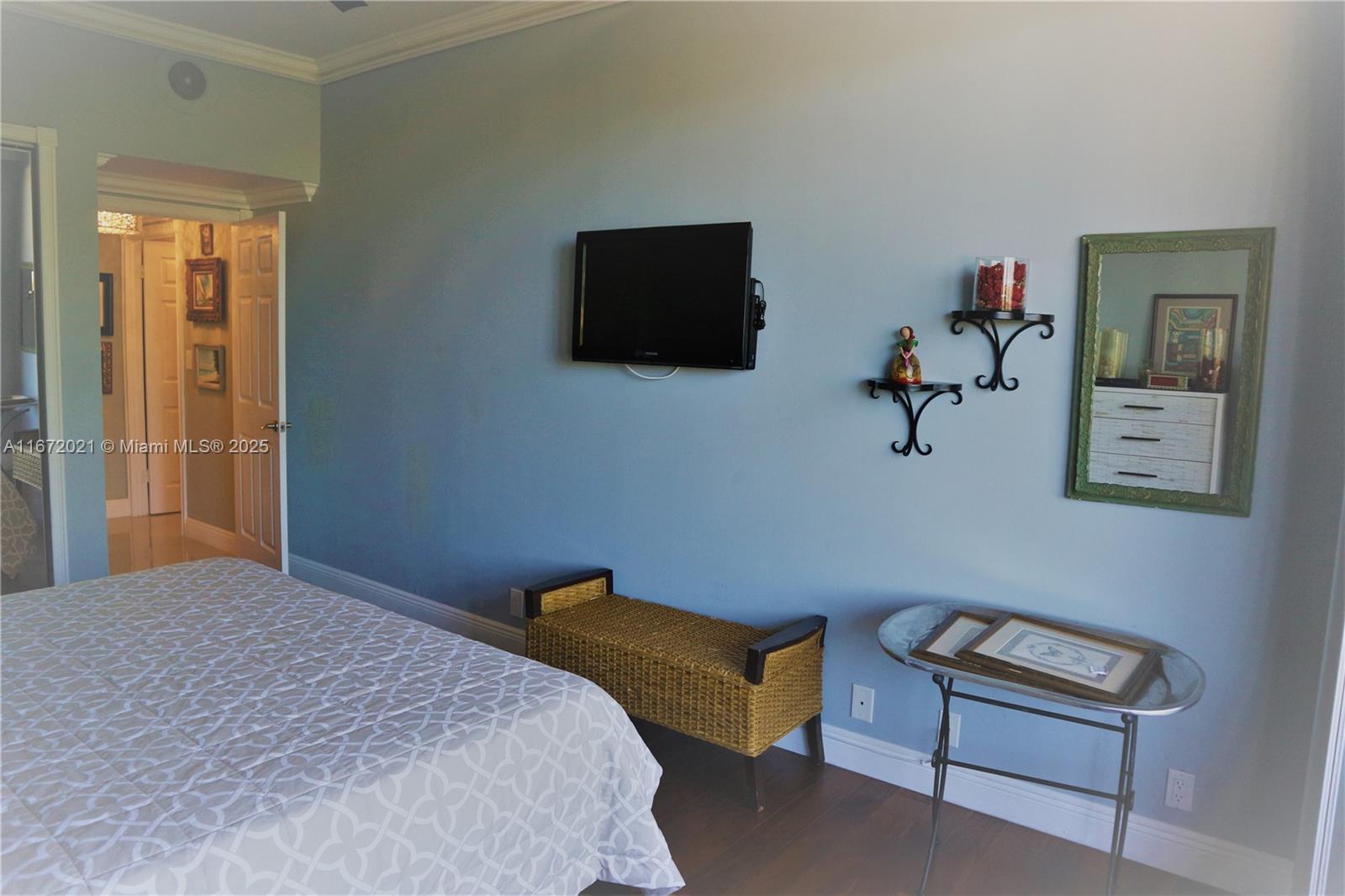 THE EMERALDBAY KEY COLONY - Residential Lease