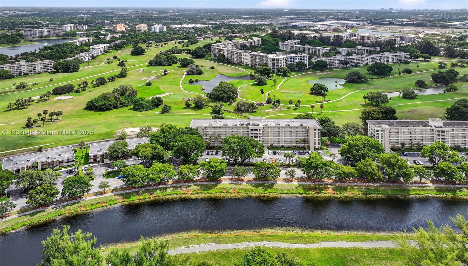 NO 31 PALM-AIRE COUNTRY C - Residential