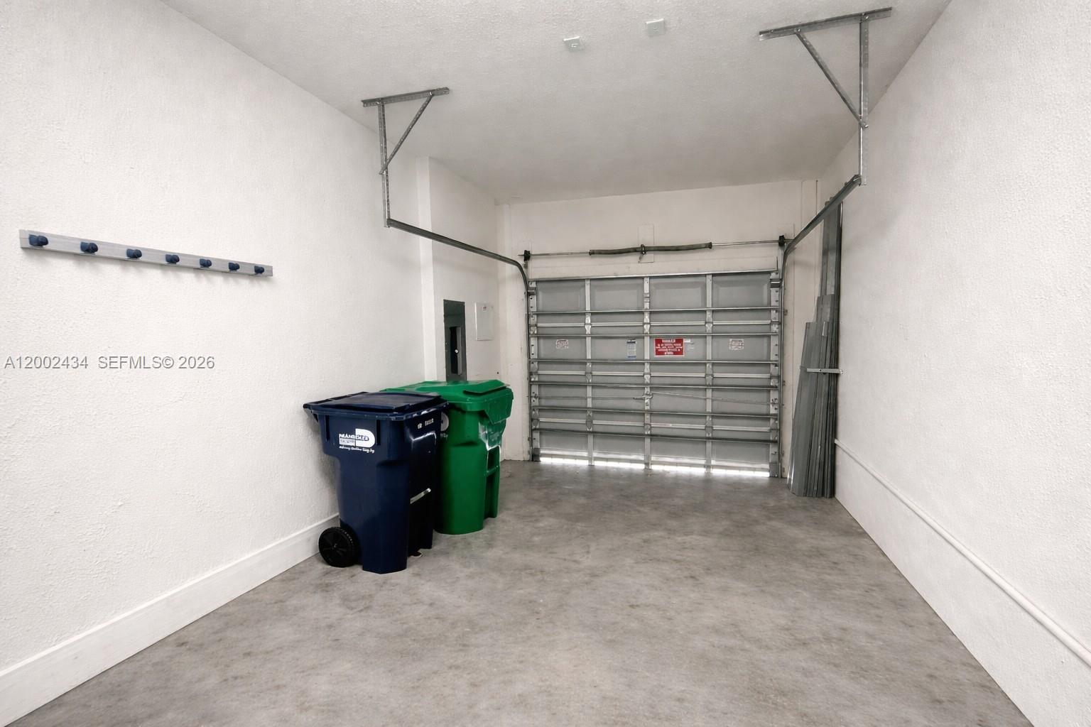 ISLANDS AT DORAL - Residential Lease