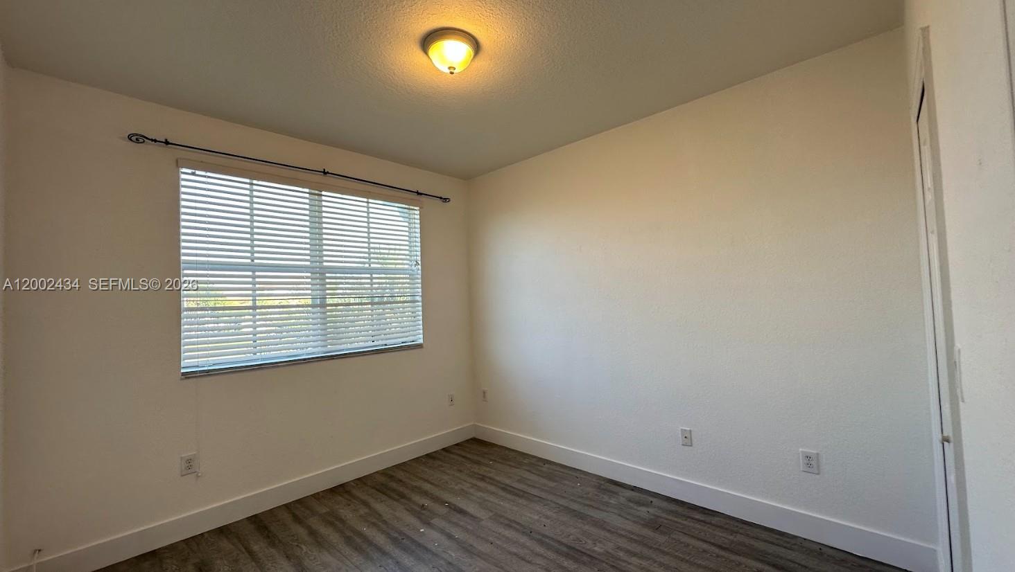 ISLANDS AT DORAL - Residential Lease