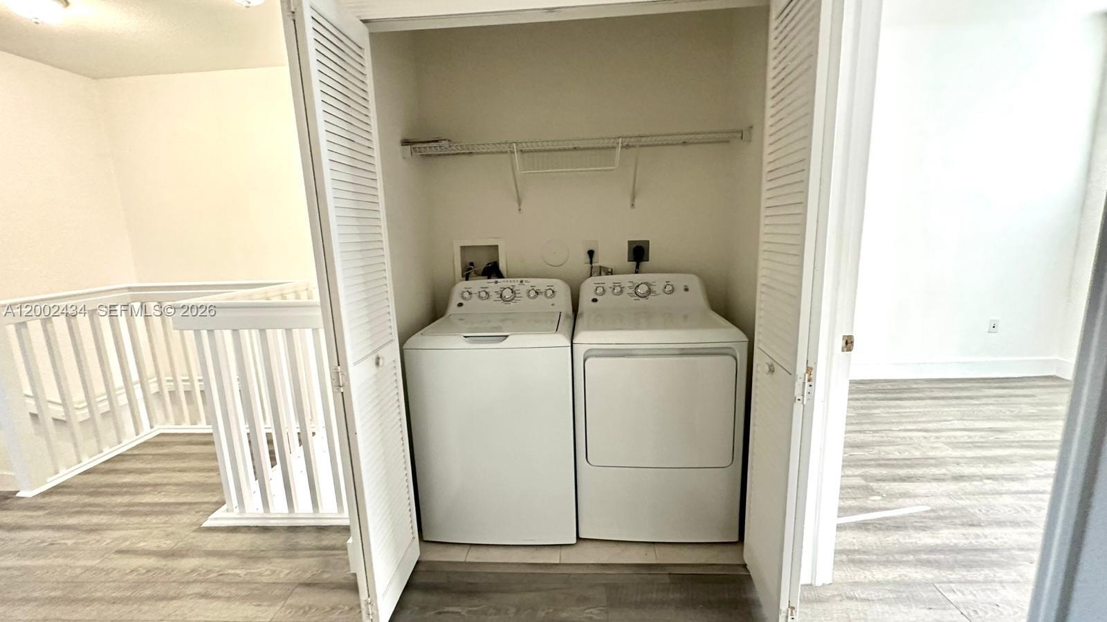 ISLANDS AT DORAL - Residential Lease