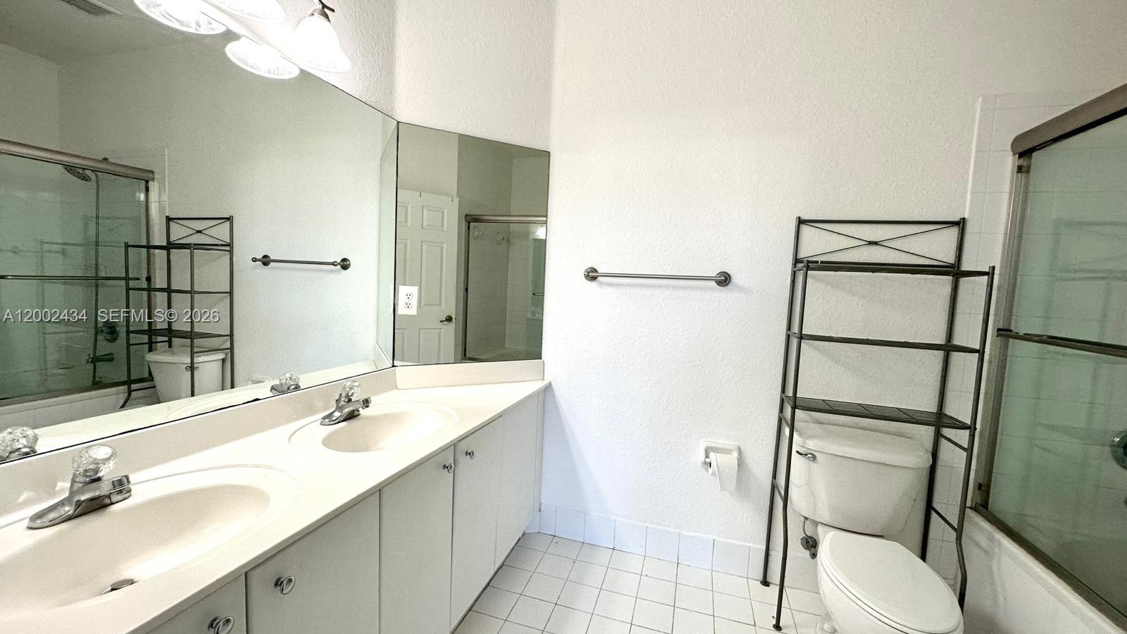 ISLANDS AT DORAL - Residential Lease