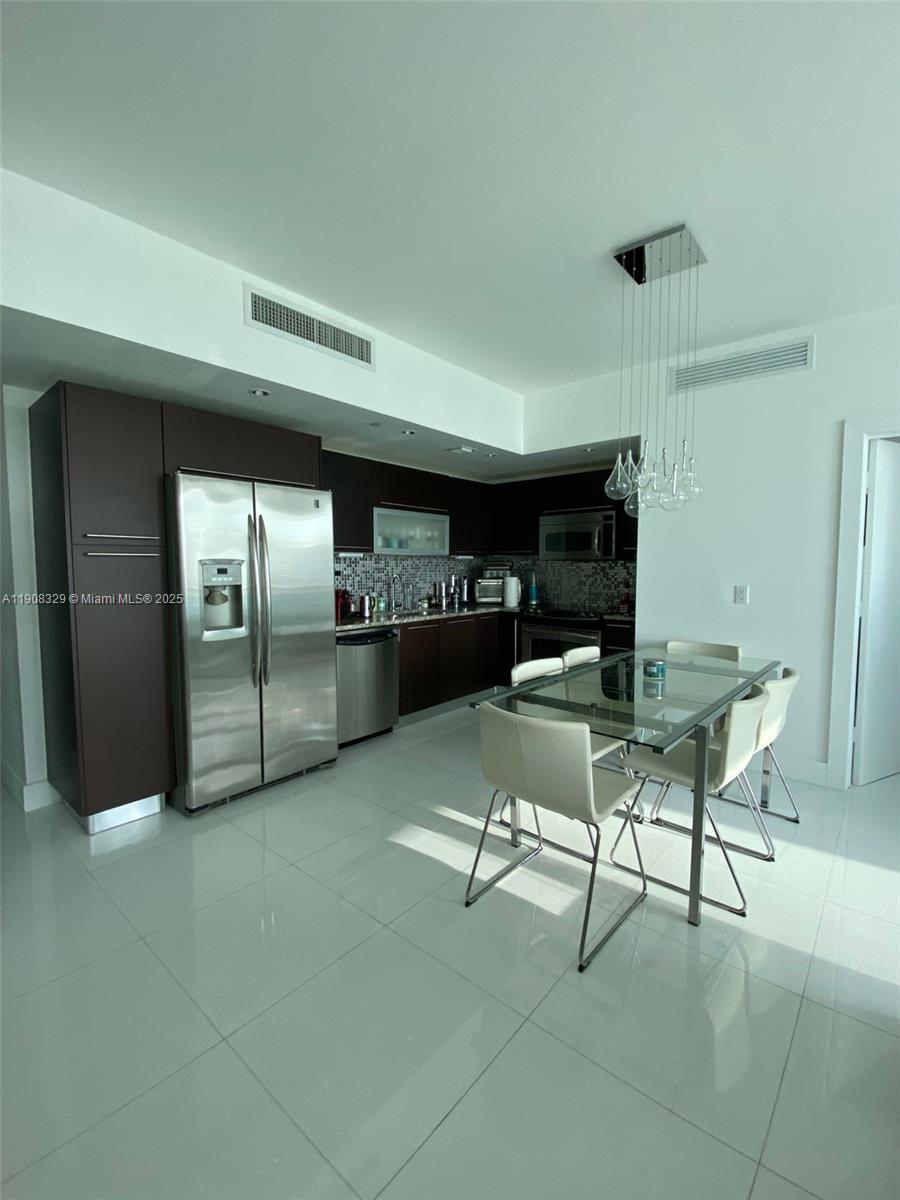 THE PLAZA 851 BRICKELL CO - Residential
