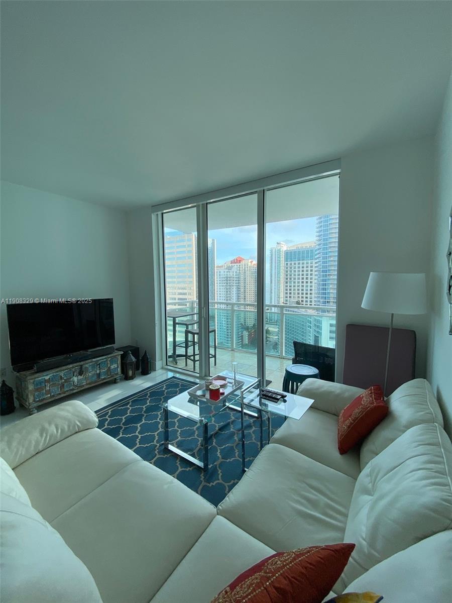 THE PLAZA 851 BRICKELL CO - Residential