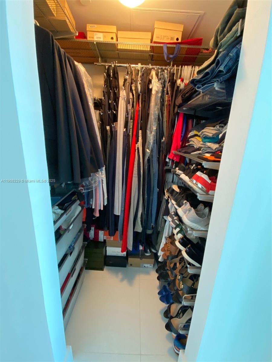 THE PLAZA 851 BRICKELL CO - Residential