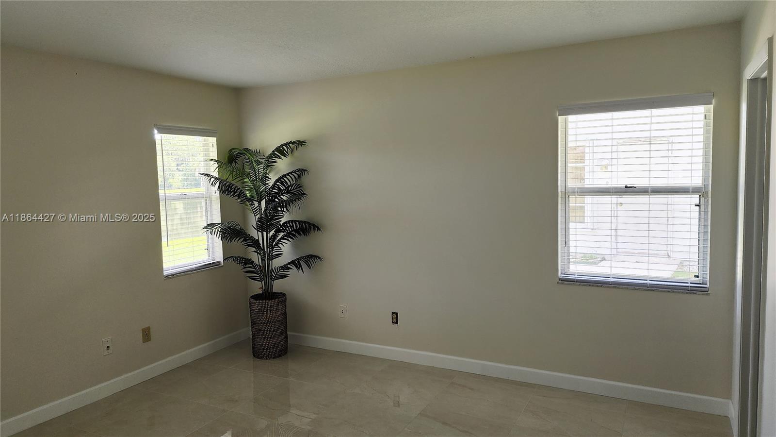 DUCKWOOD - Residential