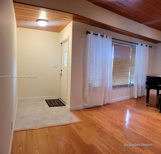 LIGHTHOUSE MANOR - Residential Lease