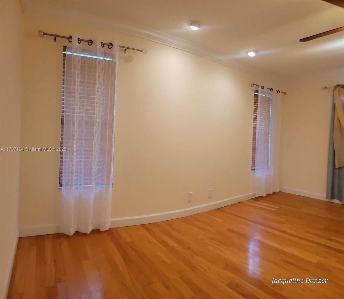 LIGHTHOUSE MANOR - Residential Lease