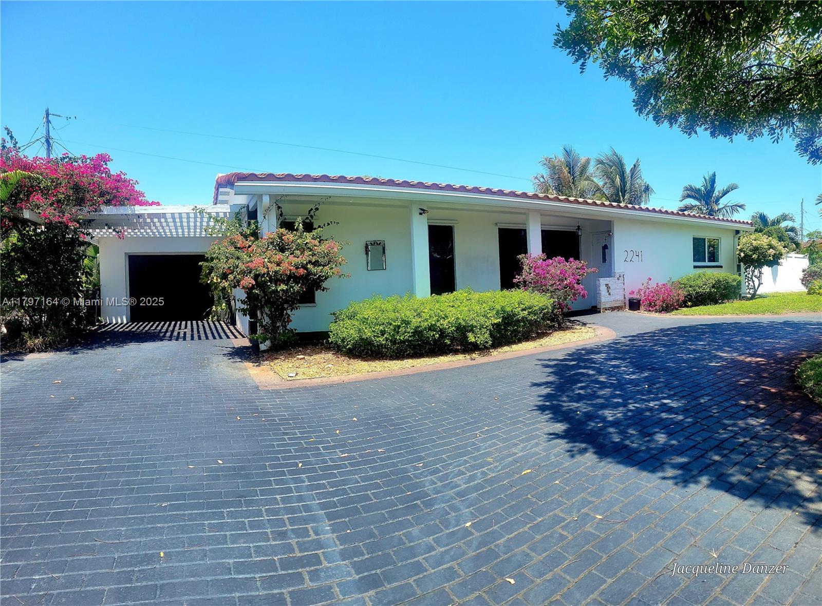Rental Property at 2241 Ne 38th St, Lighthouse Point, Broward County, Florida - Bedrooms: 3 
Bathrooms: 2  - $4,995 MO.