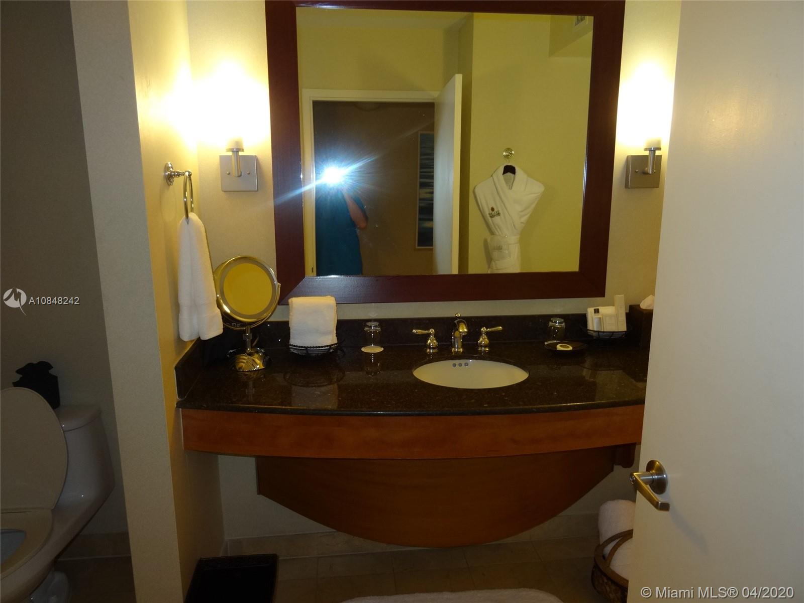 TRUMP INTERNATIONAL SONES - Residential