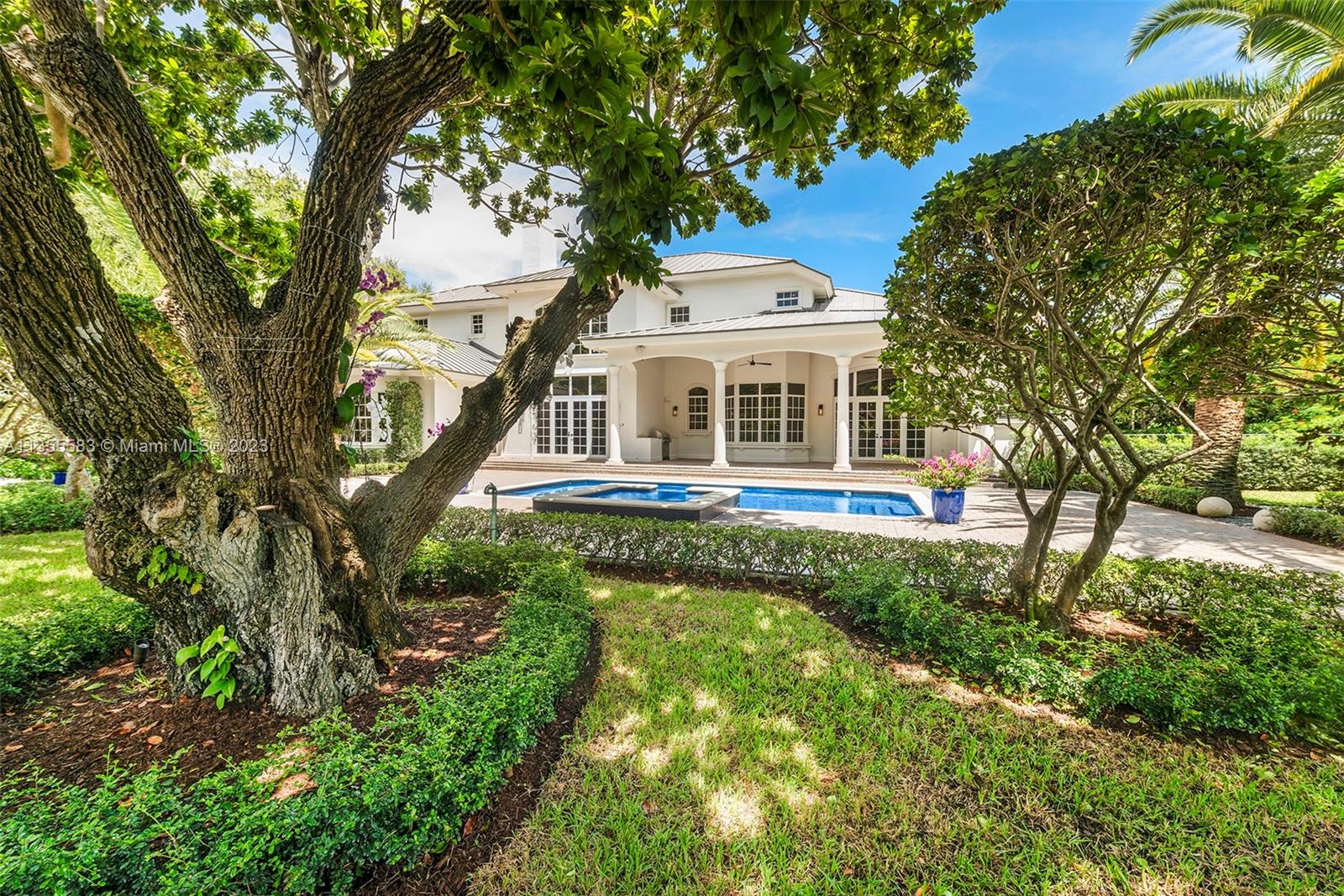 HELMS COUNTRY ESTATES RE- - Residential