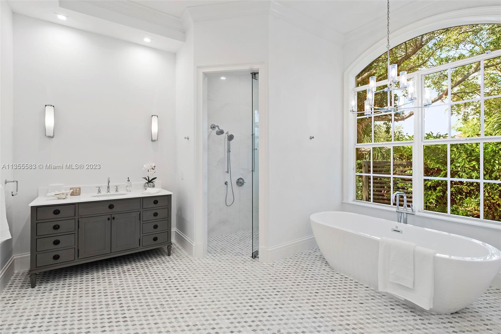 HELMS COUNTRY ESTATES RE- - Residential