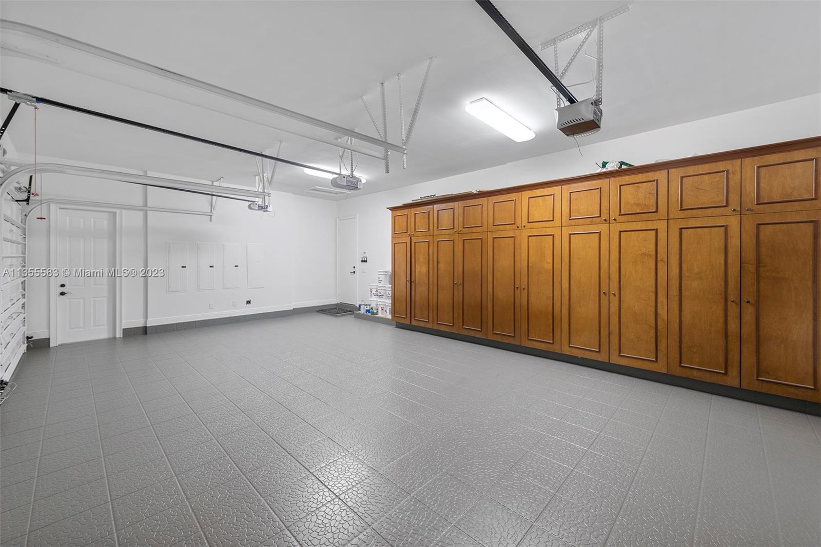 HELMS COUNTRY ESTATES RE- - Residential