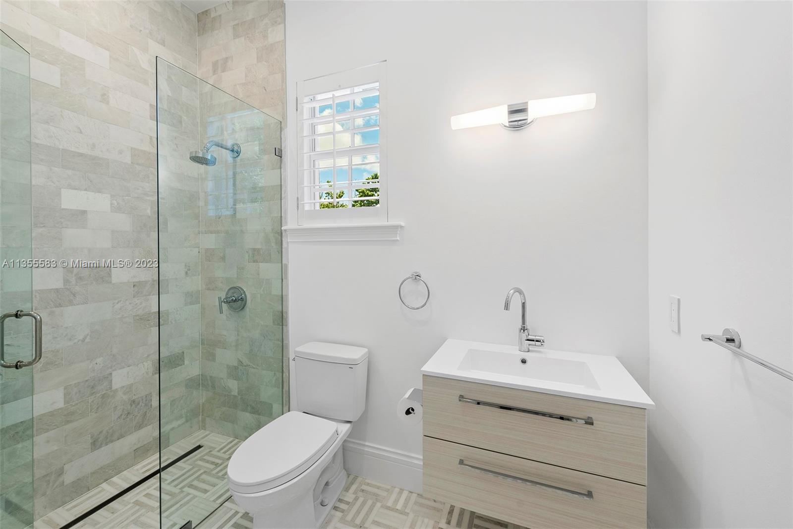 HELMS COUNTRY ESTATES RE- - Residential