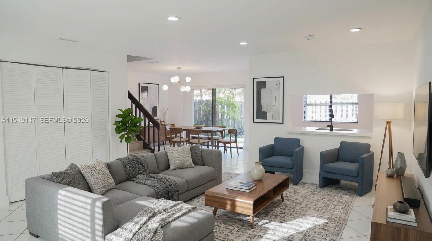 TOWNHOMES OF LA JOLLA - Residential