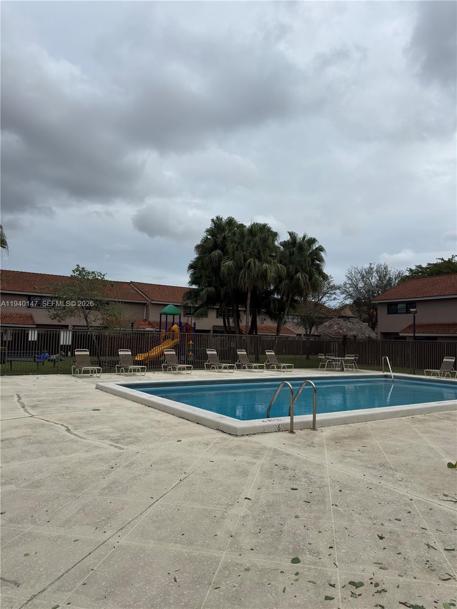 TOWNHOMES OF LA JOLLA - Residential