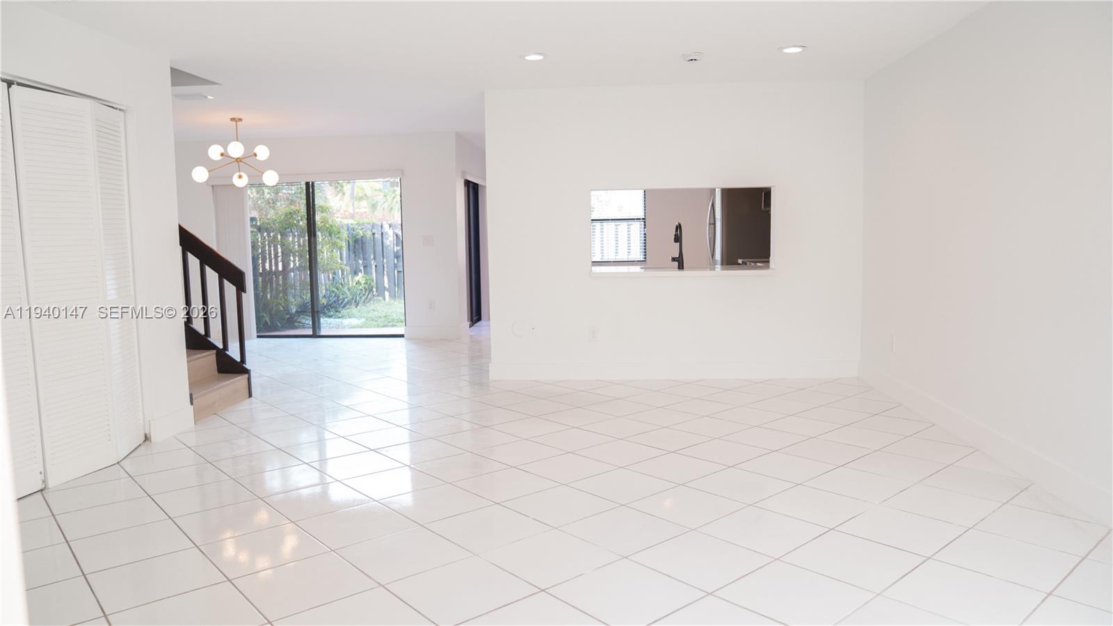 TOWNHOMES OF LA JOLLA - Residential