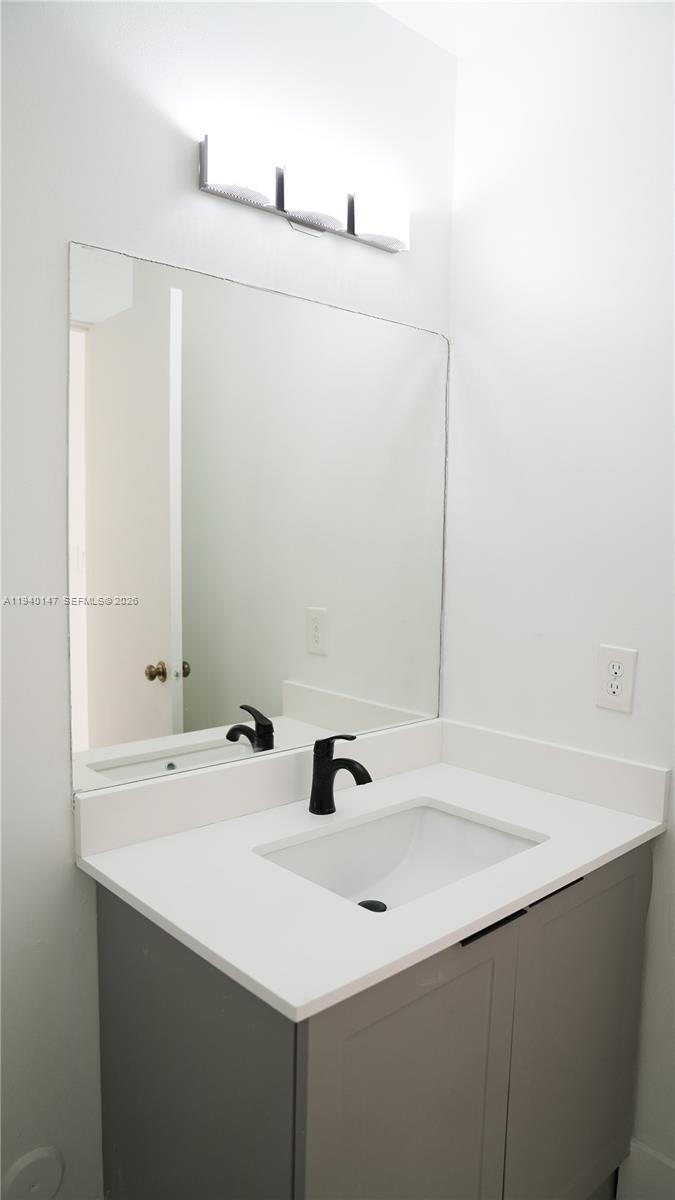 TOWNHOMES OF LA JOLLA - Residential