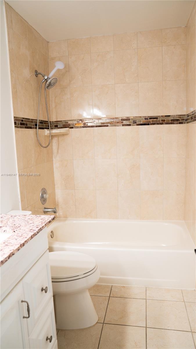 TOWNHOMES OF LA JOLLA - Residential